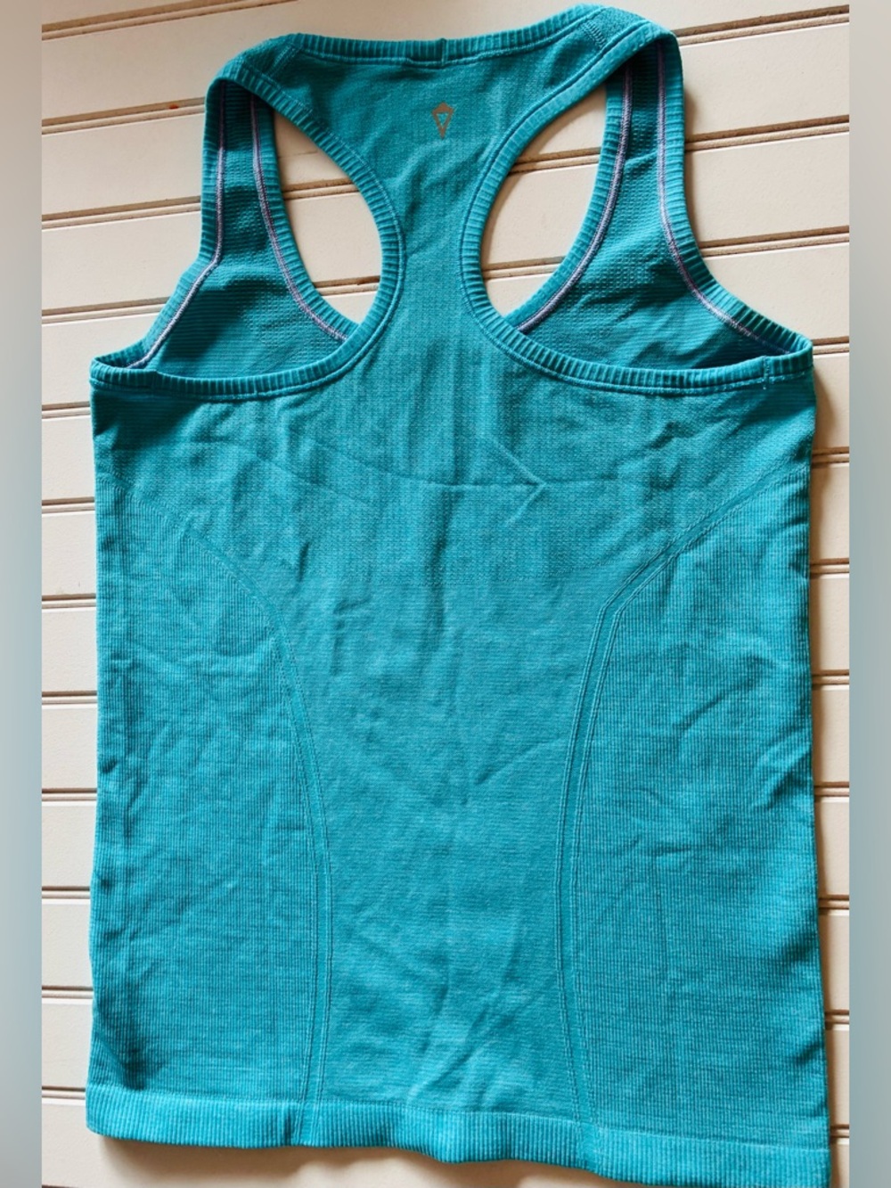 IVIVVA by LULULEMON girls size 14 tank